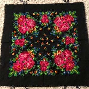 Pavlovo Posad Traditional Shawl 100% Wool Scarf with fringe Shawl